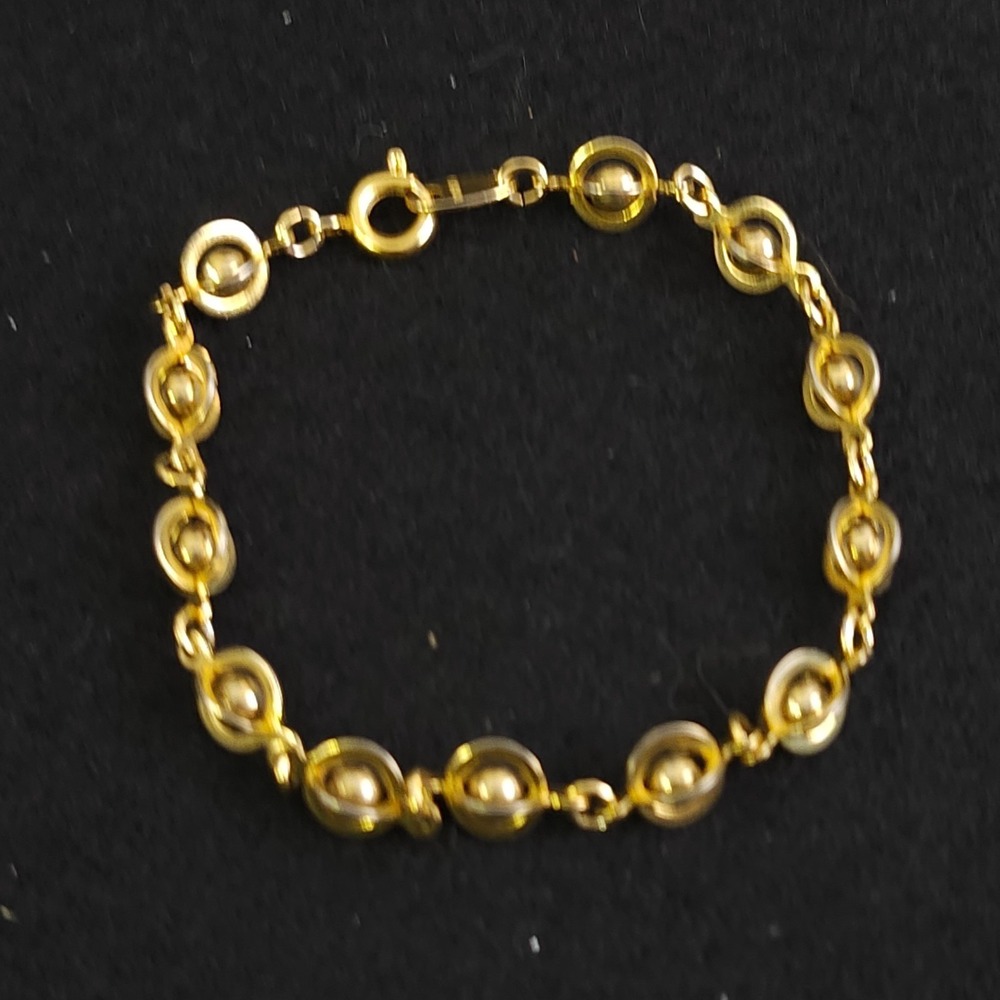 Vintage Avon Gold Tone Bracelet  7.5"